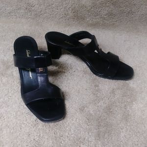 Salvatore Ferragamo Size 7 Black